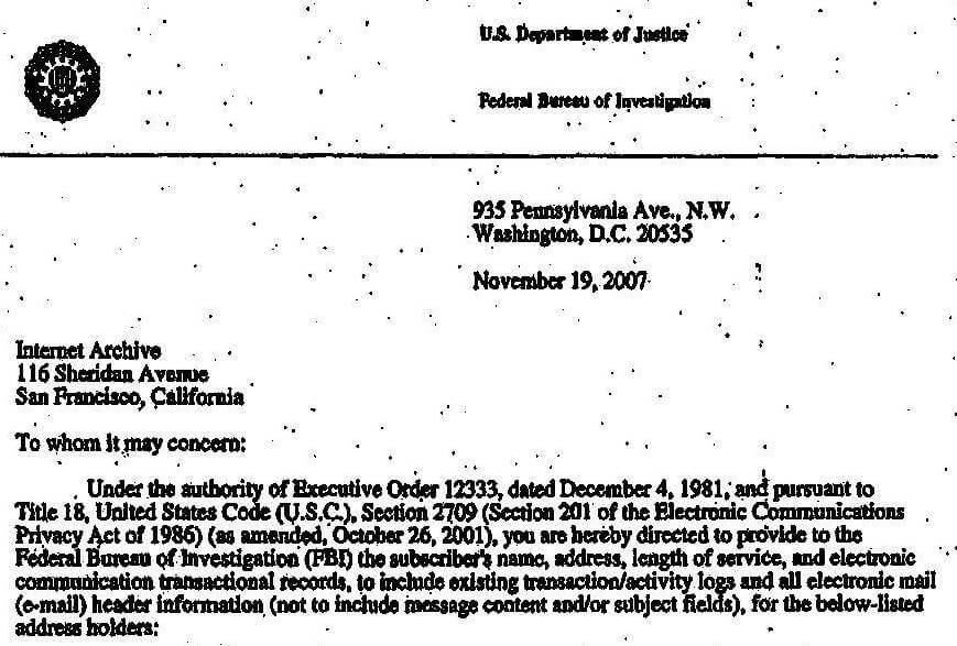 Parte de una carta de seguridad nacional enviada al Archivo de Internet el 19 de noviembre de 2007. Fuente: Oficina Federal de Investigaciones, dominio público, a través de Wikimedia Commons.